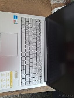 Prodám notebook x1504ZA-BQ147W - 2
