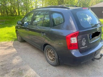 Prodám kia carans 2.0 CRDI rok 2009 Najeto 150 000 KM - 2