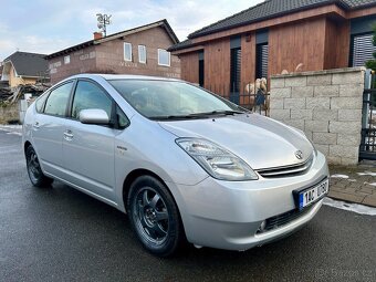 Toyota Prius Hybrid 1,5 VVTi 57kw 2009 SERVISKA/NOVÁ STK - 2