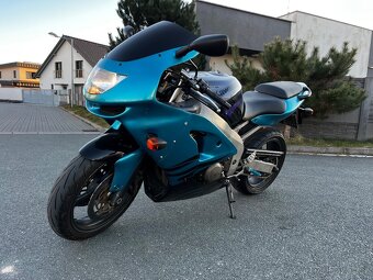 Kawasaki ZX6R - 2