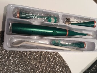 Sonický kartáček/Ultrazvukový čistič na zubní kámen - 2