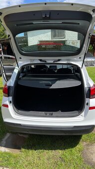 Hyundai i30 1.4 T-GDI 103 kW, automat - 2