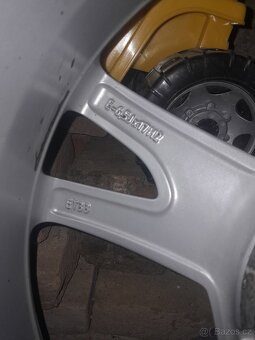 Audi 225/45-17 - 2