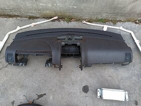 AIRBAGOVÁ SADA - VOLKSWAGEN TOUAREG - typ 7L, r.v. 2006 - 2