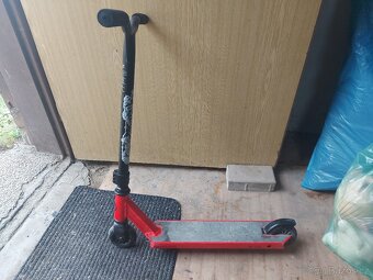 Dvě dětské koloběžky - 2
