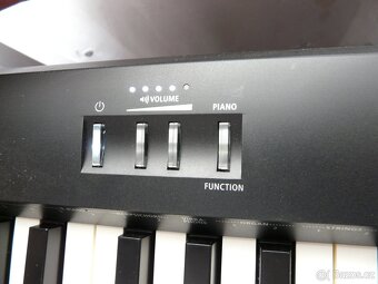 Roland FP-10 digitální piano s plně vyváženou klaviaturou - 2