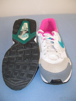 Sportovní obuv dámská NIKE AIR MAX - č. 40 - 2