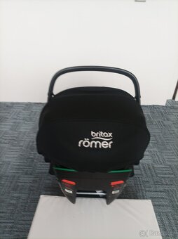 Autosedačka BRITAX RÖMER ( vajíčko ) - 2