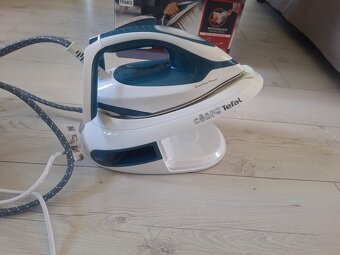 Parni žehlička Tefal Express Power SV8111 - 2