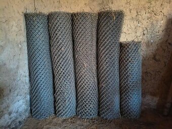 Čtyřhranné pozink pletivo - 2