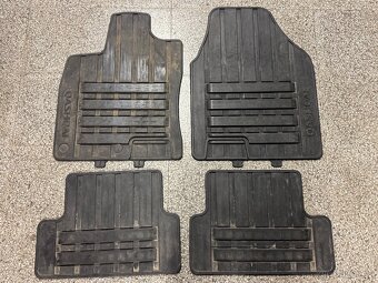 Originální vnitřní textilní i gumové koberečky Nissan - 2