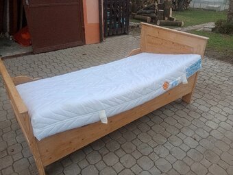 Masivní postel - 2