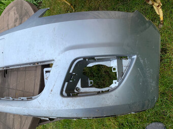Přední nárazník Ford Fiesta - 2