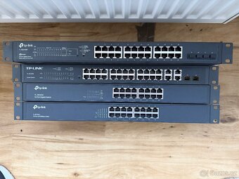 Switch TP-Link TL-SL2428 rack mount - 2
