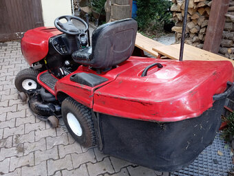 Travní traktor INTEK 20HP - 2