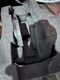 Přední brzdový systém BMW E65 - 2