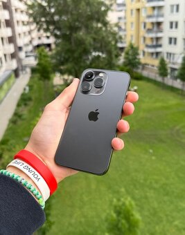 Apple iPhone 13 Pro - 2