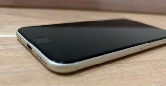 Apple iPhone SE 2022 64GB - 2