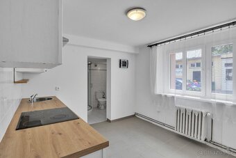 2+1 po rekonstrukci v zatepleném RD, nová kuchyně s myčkou - 2