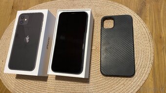 iPhone 11 64GB černý, top stav - 2