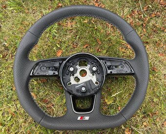 AUDI VOLANT KOZENY PERFOROVANY - 2