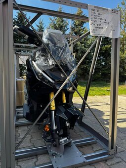 Honda X-ADV 750, r.v.2025, naj. 2200km stav nové - 2