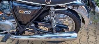 Honda CB 250 G - 2