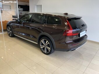 prodám své milované Volvo v60 crosscountry - 2