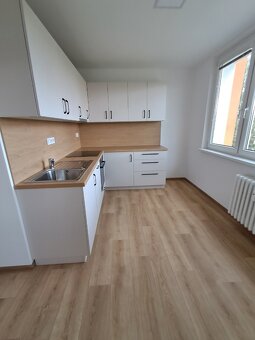 Prodej bytu 3+1 po rekonstrukci Šumperk - 2