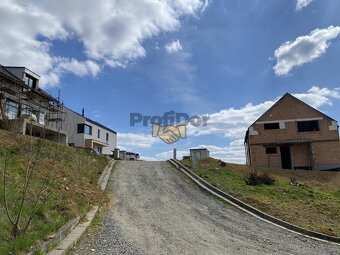 Prodej pozemek stavební, CP 916 m2, Zlín, místní část Lužkov - 2
