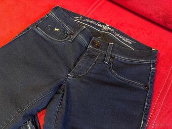 Tmave kalhoty gas - 2