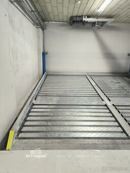 Pronájem parkovacího zakladače Plzeň-Na Jíkalce - 2