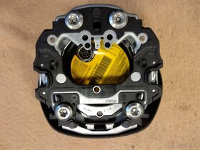 VW Golf 7 - airbag řidiče - 2