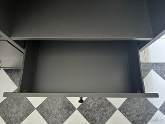 Knihovna se šuplíky IKEA - 2