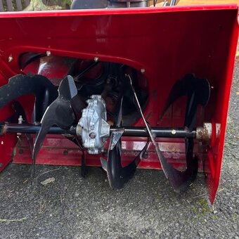 Sněhová fréza toro power max 828 oxe – perfektní stav - 2