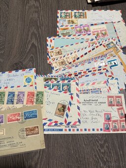 Sbírka známek, poštovní známky - přes 560 kusů celistvostí - 2