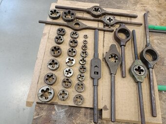 Vratidla a závitová očka - 2