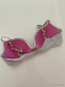 Podprsenka PINK Victoria's Secret, vel. 34 C - 2