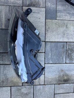 Levý světlomet Škoda Rapid - 2