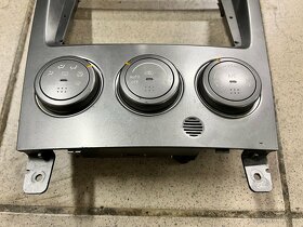 Středový panel topení klimatizace Subaru Impreza 01-07 - 2