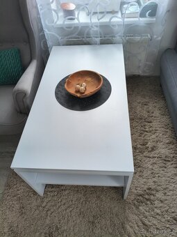 Bílý konferenční stolek - 2