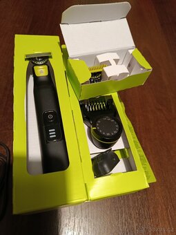 Holici strojek One Blade - 2