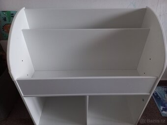 Dětský regál na hračky/knihy - 2