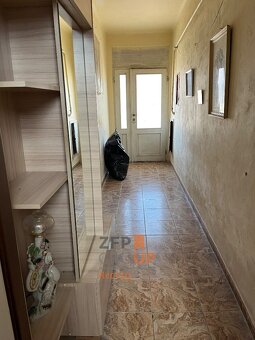 Prodej rodinného domu o rozloze 328 m2, ulice Hostěnická, Po - 2