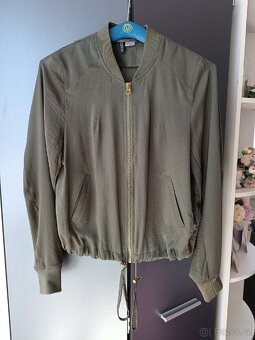 Slabounký bomber H&M - 2