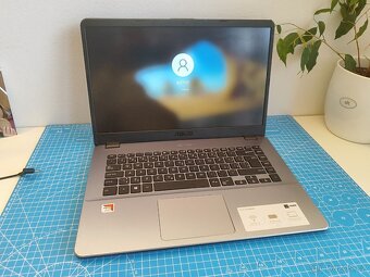 Skvělý notebook Asus A6 8/128gb Windows IPS display - 2
