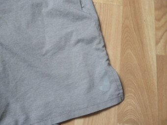 sportovní kratasy Nike vel.L - 2