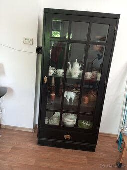 Historicka komoda 175x68x41 - 2