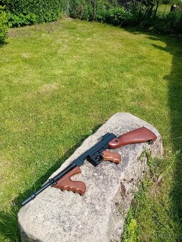 Airsoft zbraň - 2