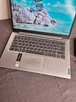 Lenovo Ideapad 1, 14ADA7, 8GB, 128GB, 14", Win 10 Home - 2